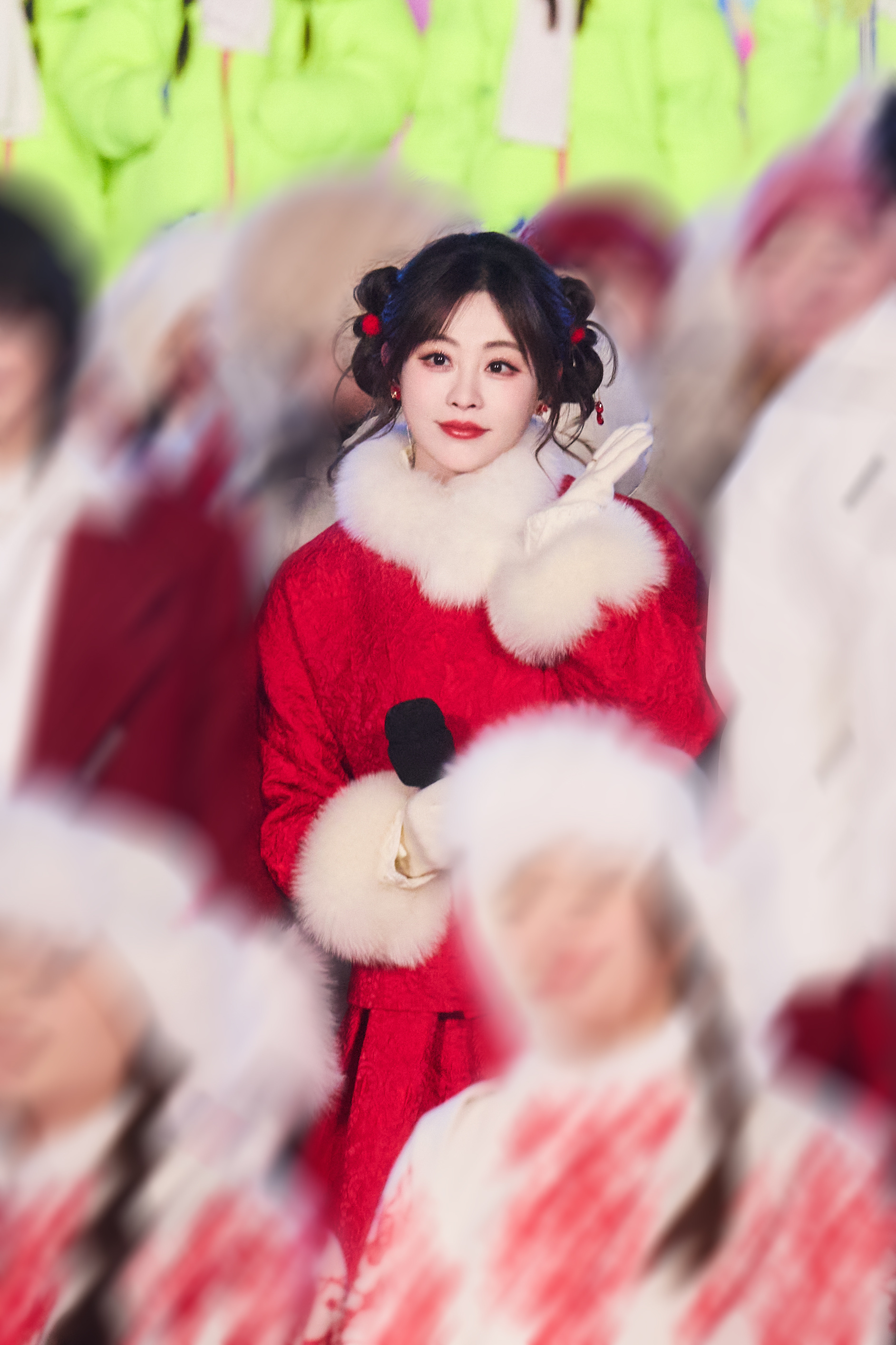 #祝绪丹[超话]# 
祝绪丹✨氛围感发型范本

#时髦图鉴##少女感编发##女明星造型##祝绪丹发型##祝绪丹编发##祝绪丹造型# ​