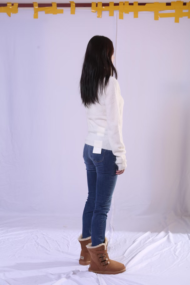 #倪妮 #紧身牛仔裤 写真，迷人好身材藏不住韵味拉满