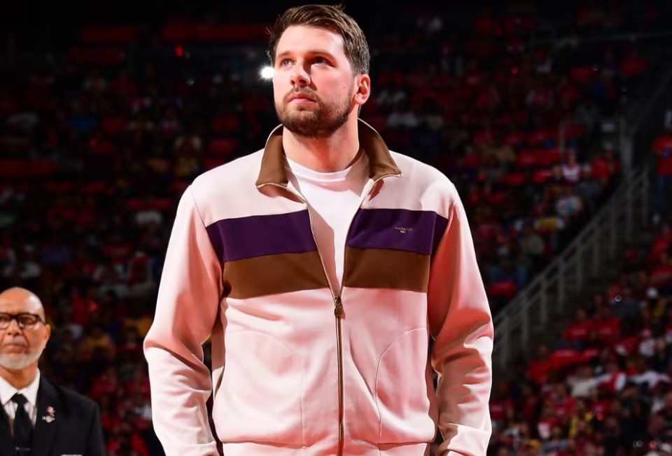 重大利好！东契奇恢复突破关键节点，医学专家确认：10-14天内可复出...