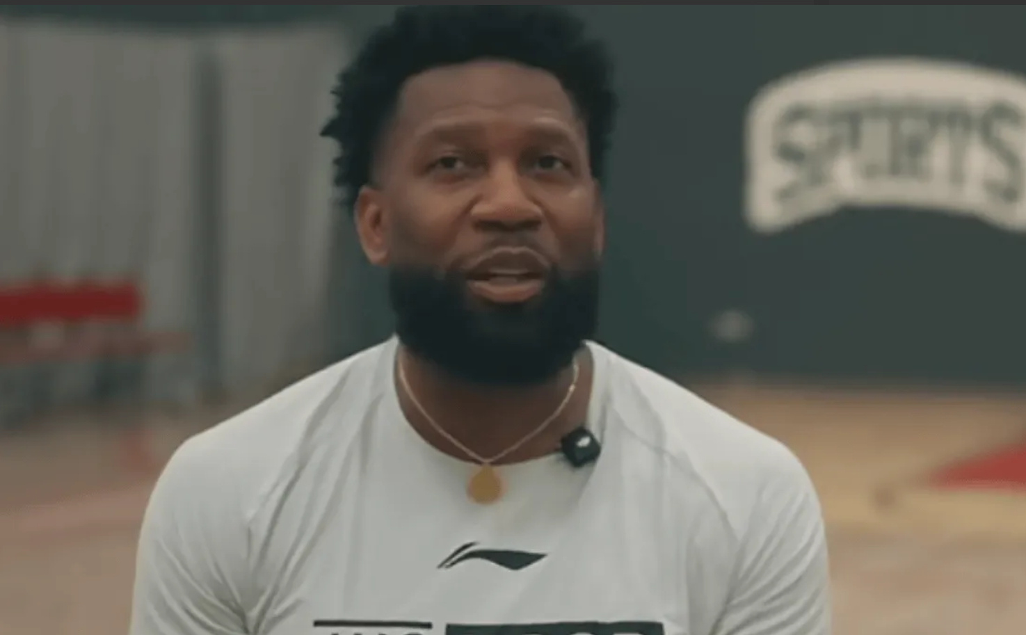 训练师：中国男篮国家队使用杨瀚森的方式和他在NBA有所不同  近日，五...
