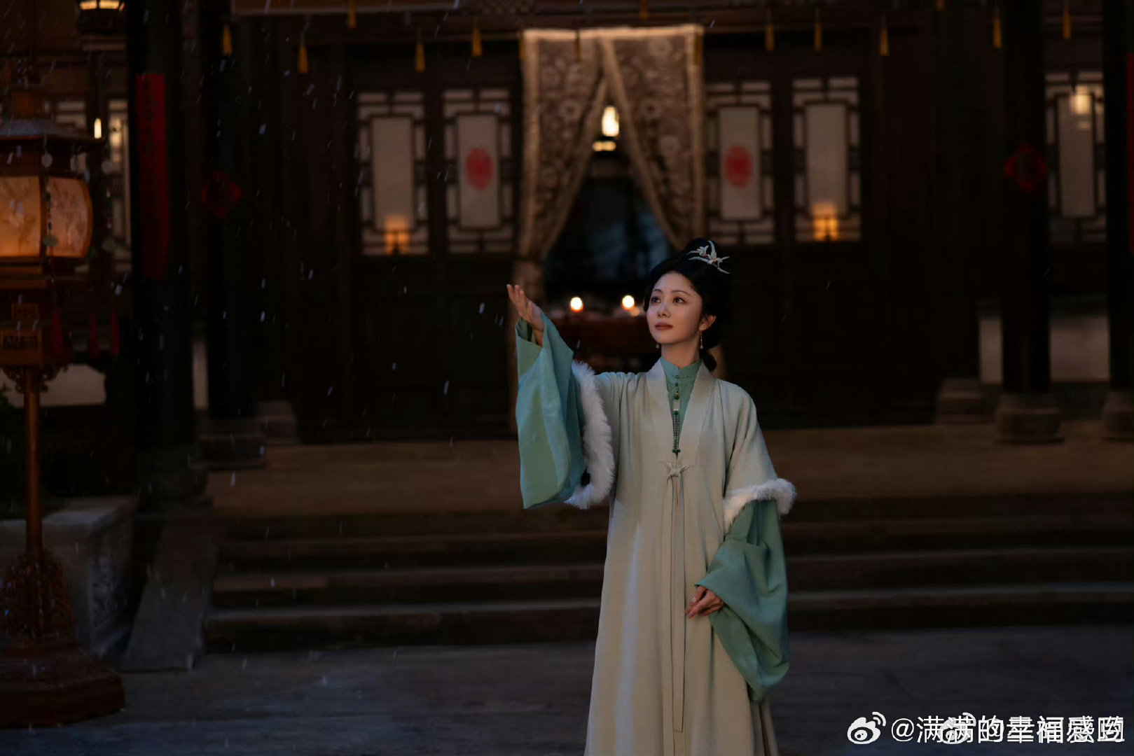#谭松韵不烧心##谭松韵计划27岁结婚30岁前生娃# 看完只想说感谢《兰香如故》让我们看见更好的谭松韵，她把许兰香落地得太自然了，完全不会有出戏感。 ​