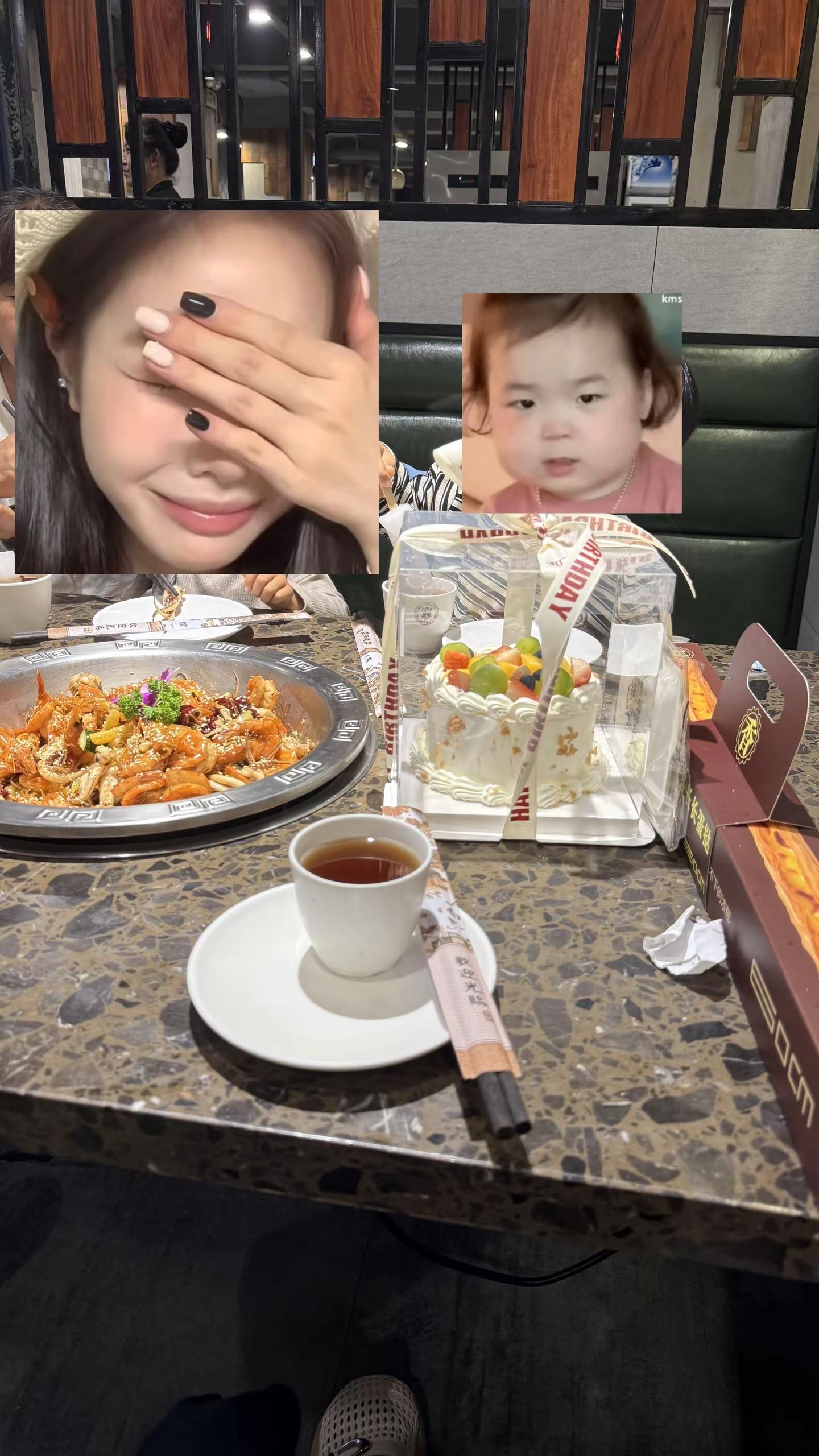 这超长长长长长的蛋挞，没舍得买，也是被老板安排上了乐享晚餐 拍照吃饭两不误 美食品赏