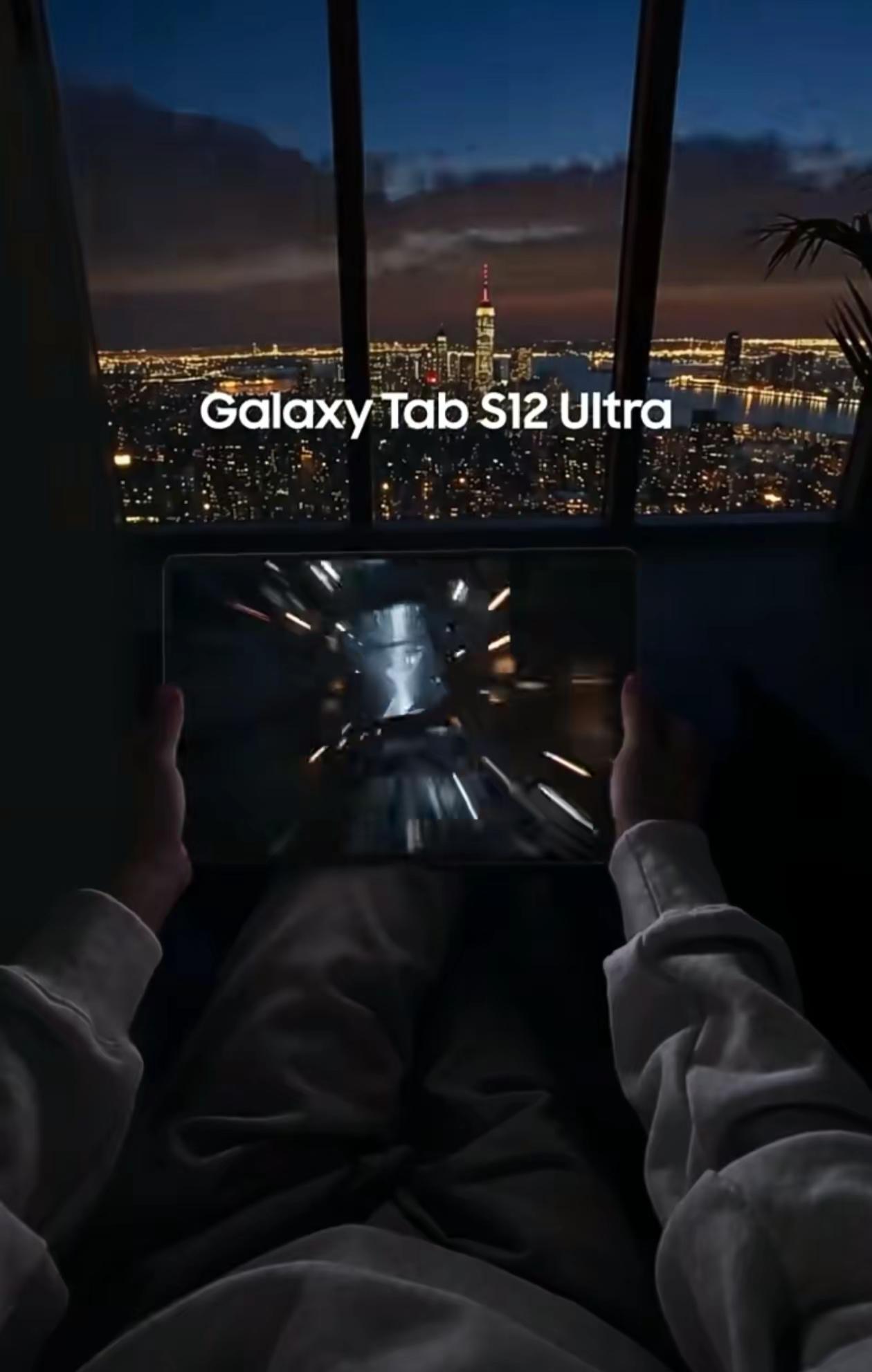 Galaxy Tab S12 Ultra持续运转，仿佛永远不会耗 尽电量。一次充电可提供23小时的电池续航时间，您无需充电都能保持工作和生活节奏。