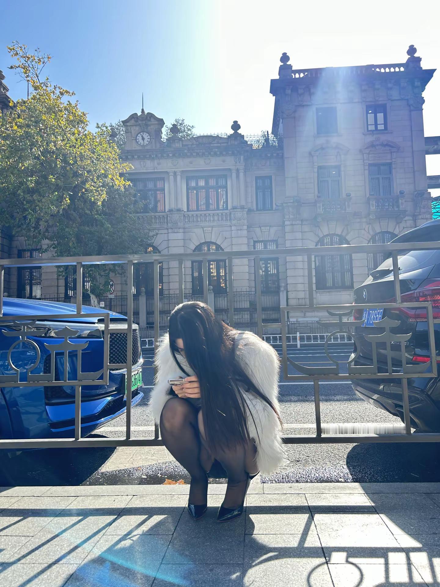 <p>出街穿搭 街拍小姐姐穿搭秀 <!--{img:0}--></p>...