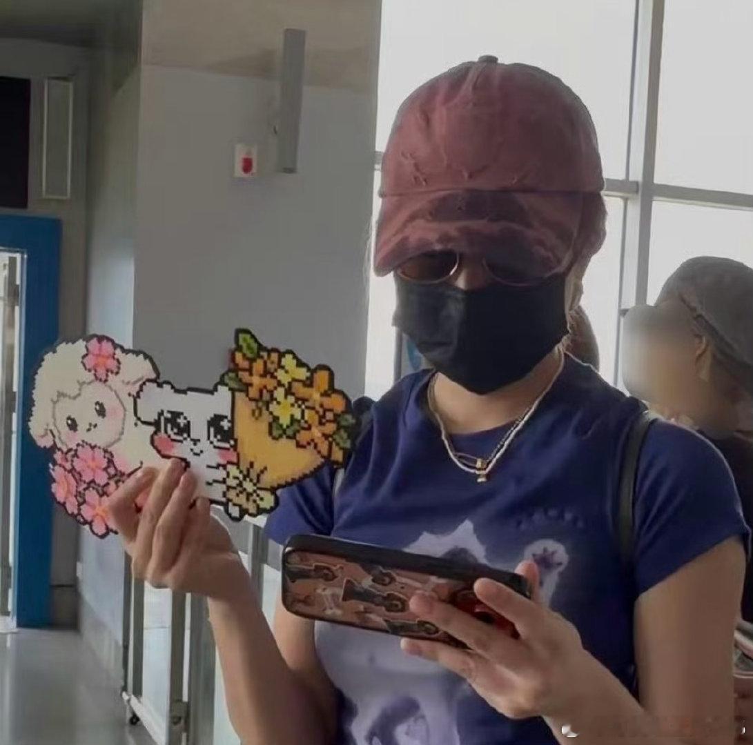 姐肥家啦[期待][期待][期待]
8月23日中午12点芒果TV🥭首播，記得準時收看🤗
#陈妍希[超话]##陈妍希##陈妍希天天开心##世界很大妍希很小##我家那闺女2026定档##陈妍希我家那闺女# ​