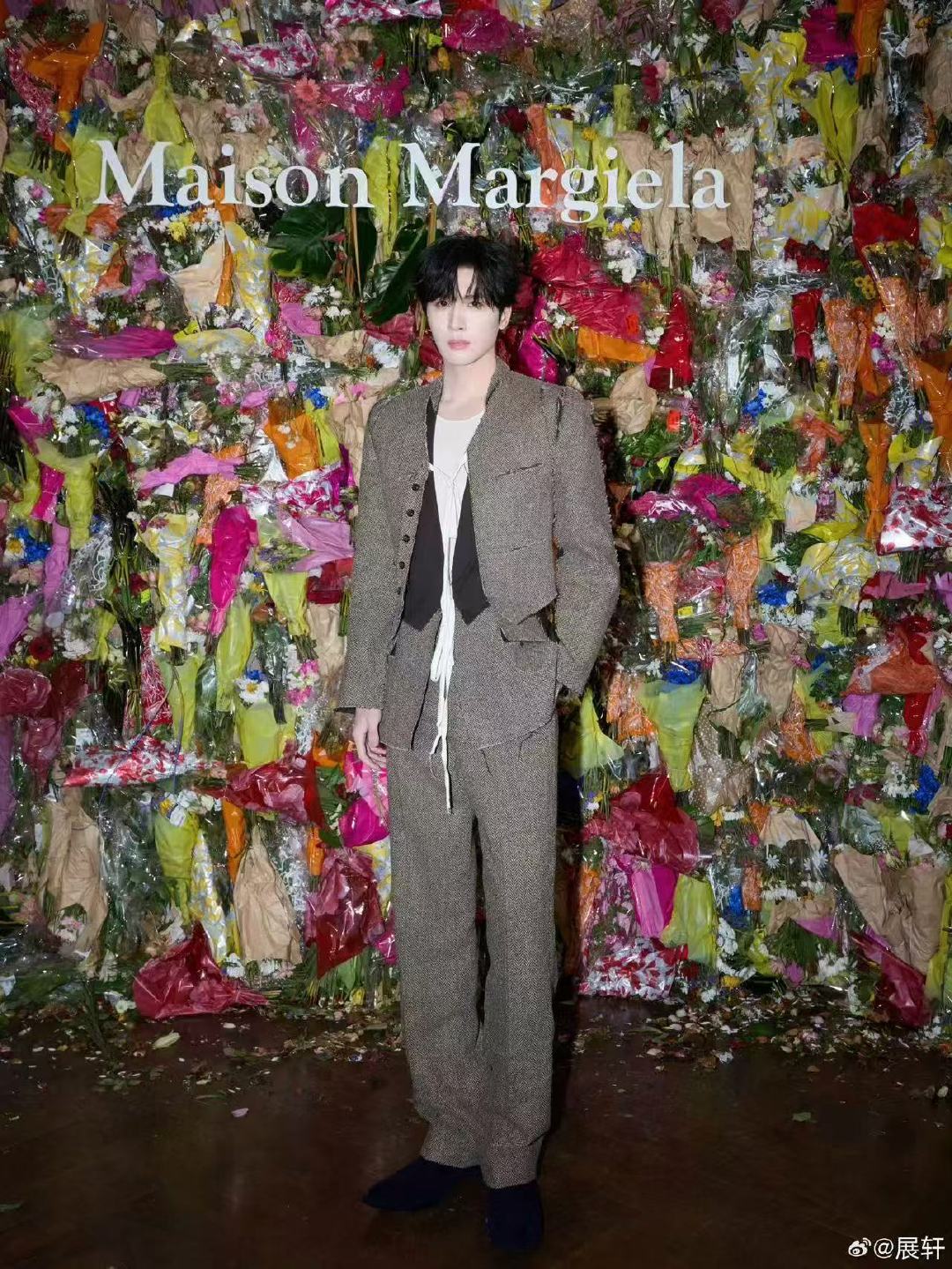 展轩现身Maison Margiela巴黎大秀前排🔥
作为中国区唯一受邀男艺人，继4月之后再次携手，第三次出征时装周，太牛了！

#展轩的巴黎秋日之旅# ​