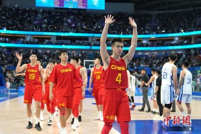 亚运会中国代表团以162金、81银、73铜继续领跑金牌奖牌榜
 
前言
 
当地时间10月2日，爱知·名古屋亚运会迎来第13个比赛日。中国代表团延续稳定发挥，单日收获7金10银10铜，截至当日全部赛事结束，以162金、81银、73铜总计316枚奖牌的成绩，继续稳居金牌榜与奖牌榜双榜首。总奖牌数追平2