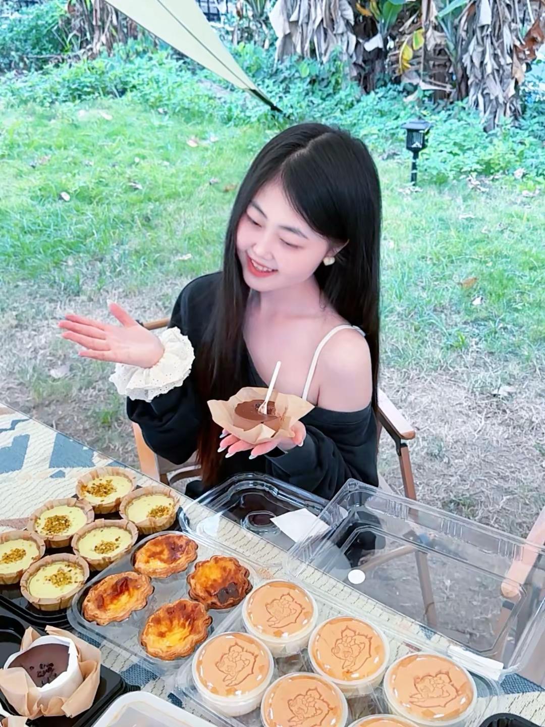 我的性格十分恶劣 但胜在脸实在太乖