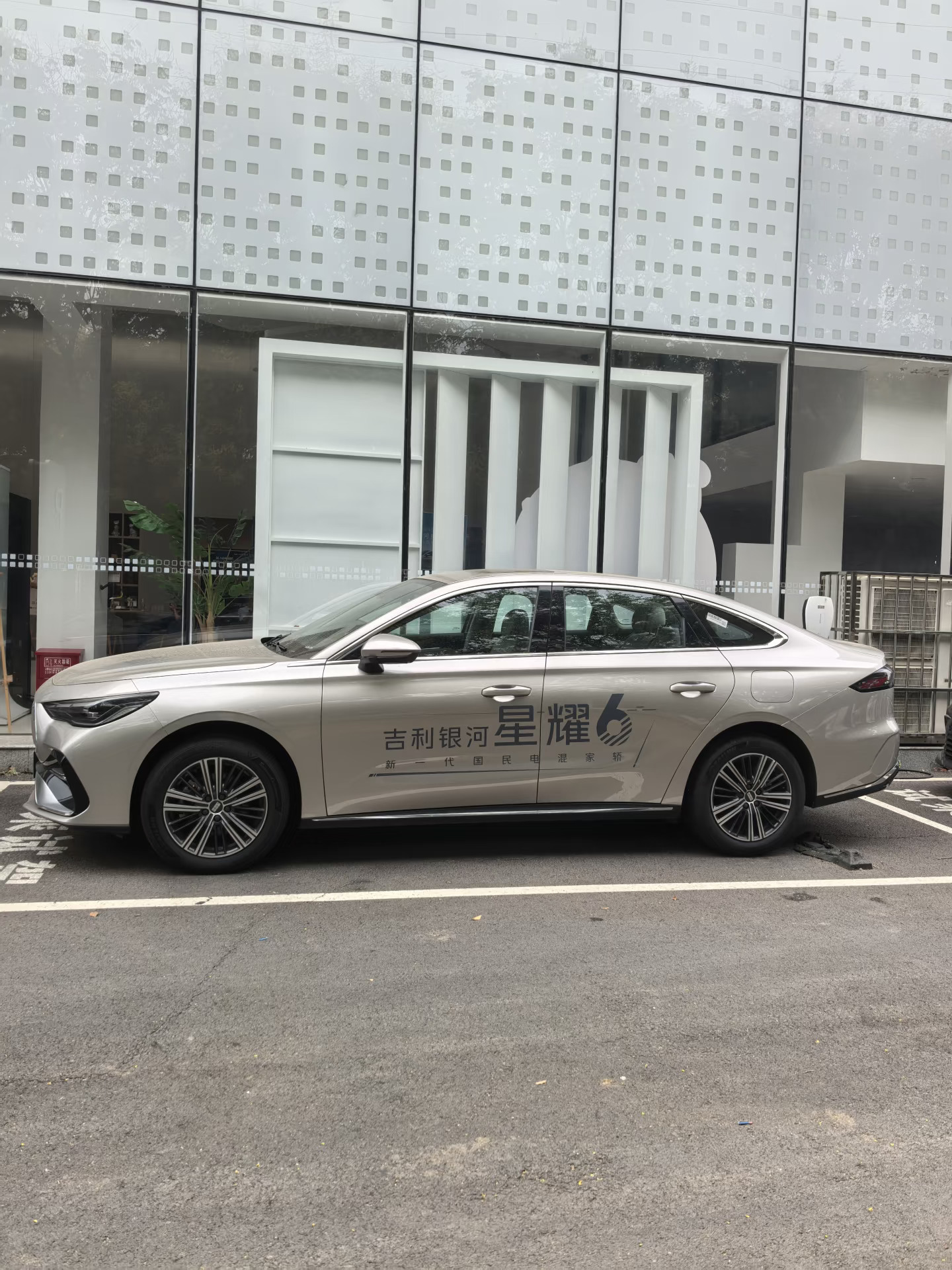 星耀6 不止安全，更懂守护车内环境