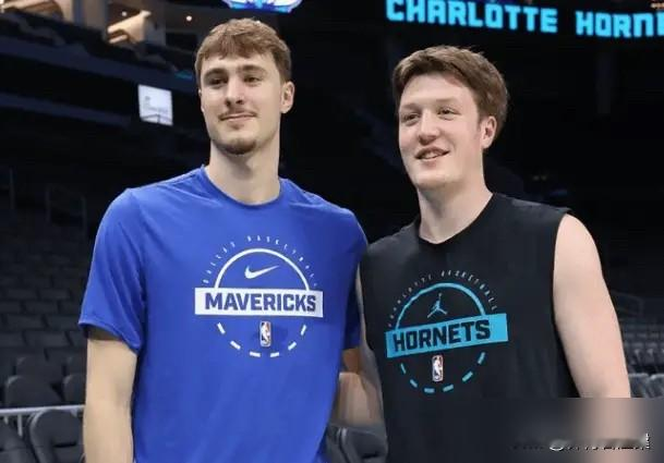 听好了，千万别信球场上的“兄弟情”。上一秒还跟你称兄道弟，下一秒就拿你...