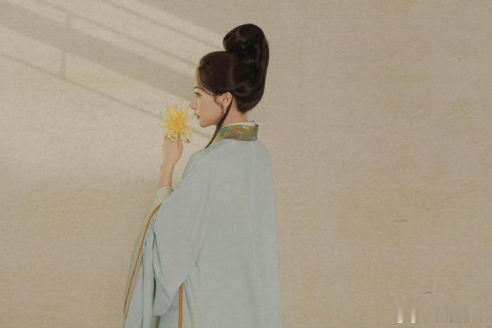   万茜以天生会画品牌大使现身发布会，手绘唐宫仕女图灵动讨喜，2026...