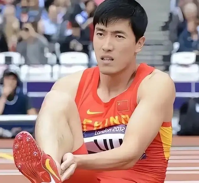 本次亚运会中国队十大遗憾:
1.国乒男团负日本丢金。
2.男篮无缘奖牌创多年最差。
3.国羽男团男单双线断电丢金。
4.国羽女单无人进决赛。
5.女子蹦床首次丢金。
6.男子佩剑13-11领先被逆转丢金。
7.体操女子个人全能亚运首次失手。
8.女篮铜牌,终结连续七届亚运进
决赛记录。
9.举重多个传统级别丢金。
 ​