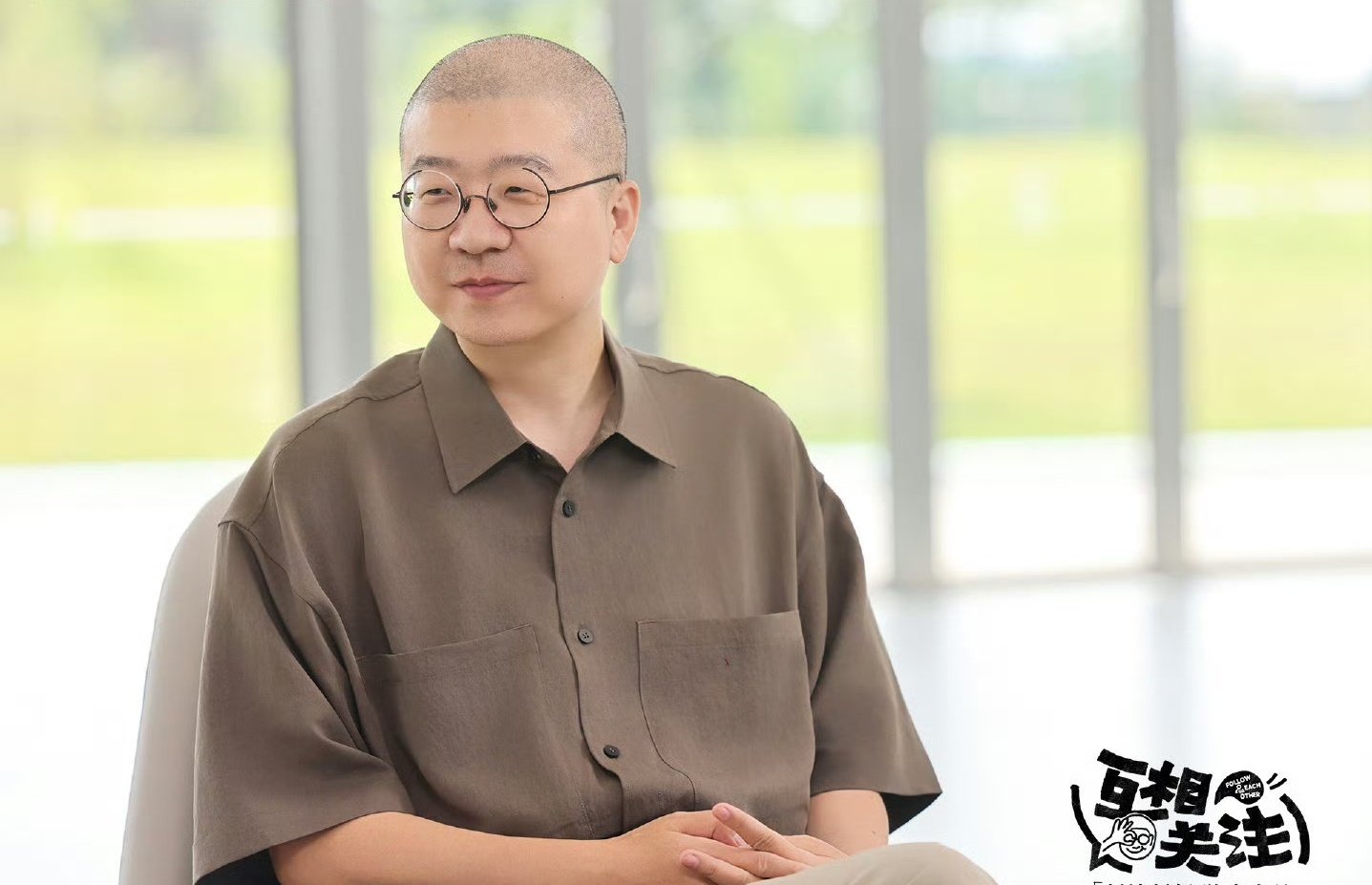 #何小鹏的乐趣是折腾自己#
真的会被这种“停不下来”的状态震撼到。
已经有成熟的业务，还非要去啃一堆难度拉满的未来项目，自动服务的出行、人形机器人、飞行汽车全都要布局。
别人追求舒服，他的乐趣就是不断折腾自己。#互相关注# ​
