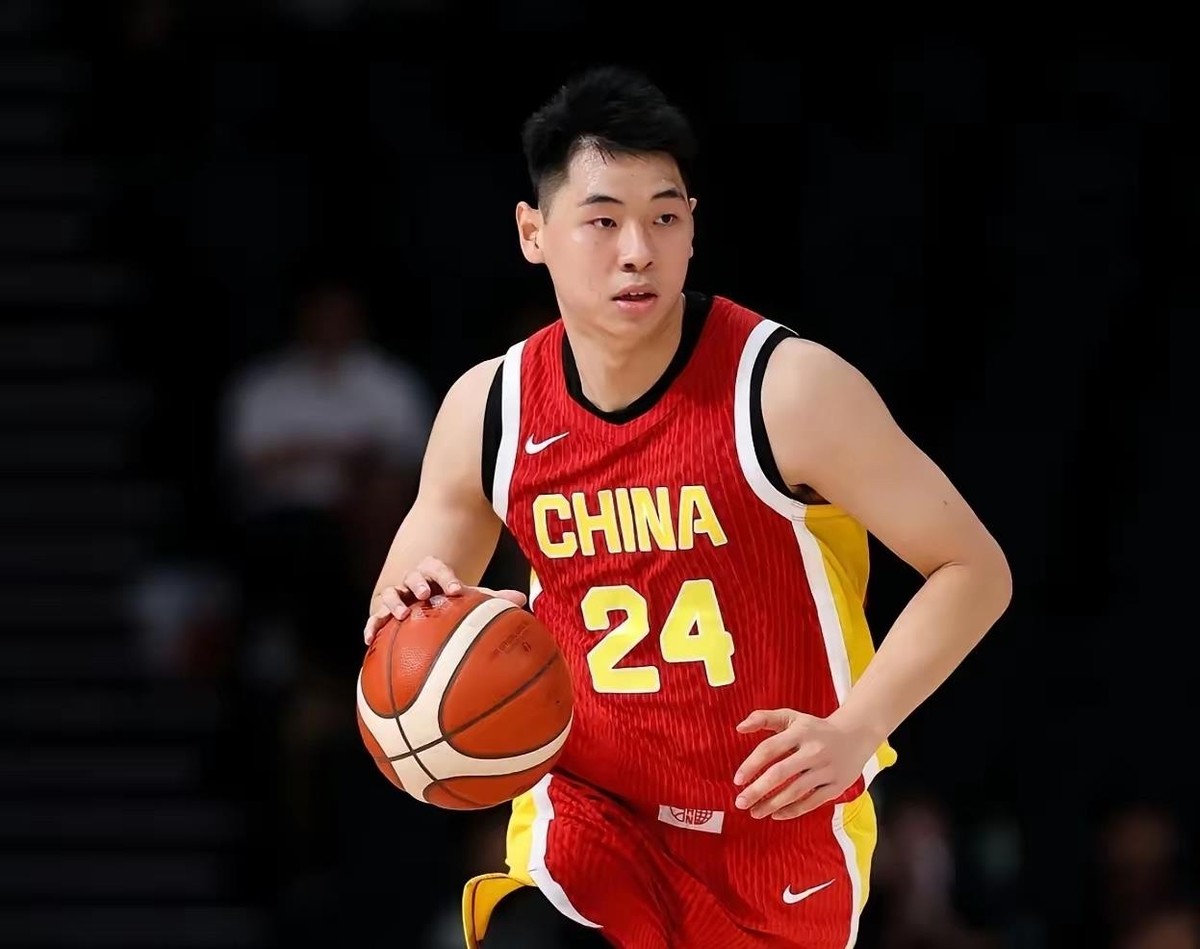 中国男篮70比79输给伊朗，亚运会第四名，历史第二差战绩。铜牌赛篮板被爆，前场板7比13，二次进攻机会全送给对面。廖三宁首发后卫只拿6分，进攻端犹犹豫豫，串联也没打出来。崔永熙更让人难受，追分阶段一个违体犯规直接断节奏，全场4分3板。郭士强确实有用人问题，但场上球员的执行力才是关键。信任给了，机会给