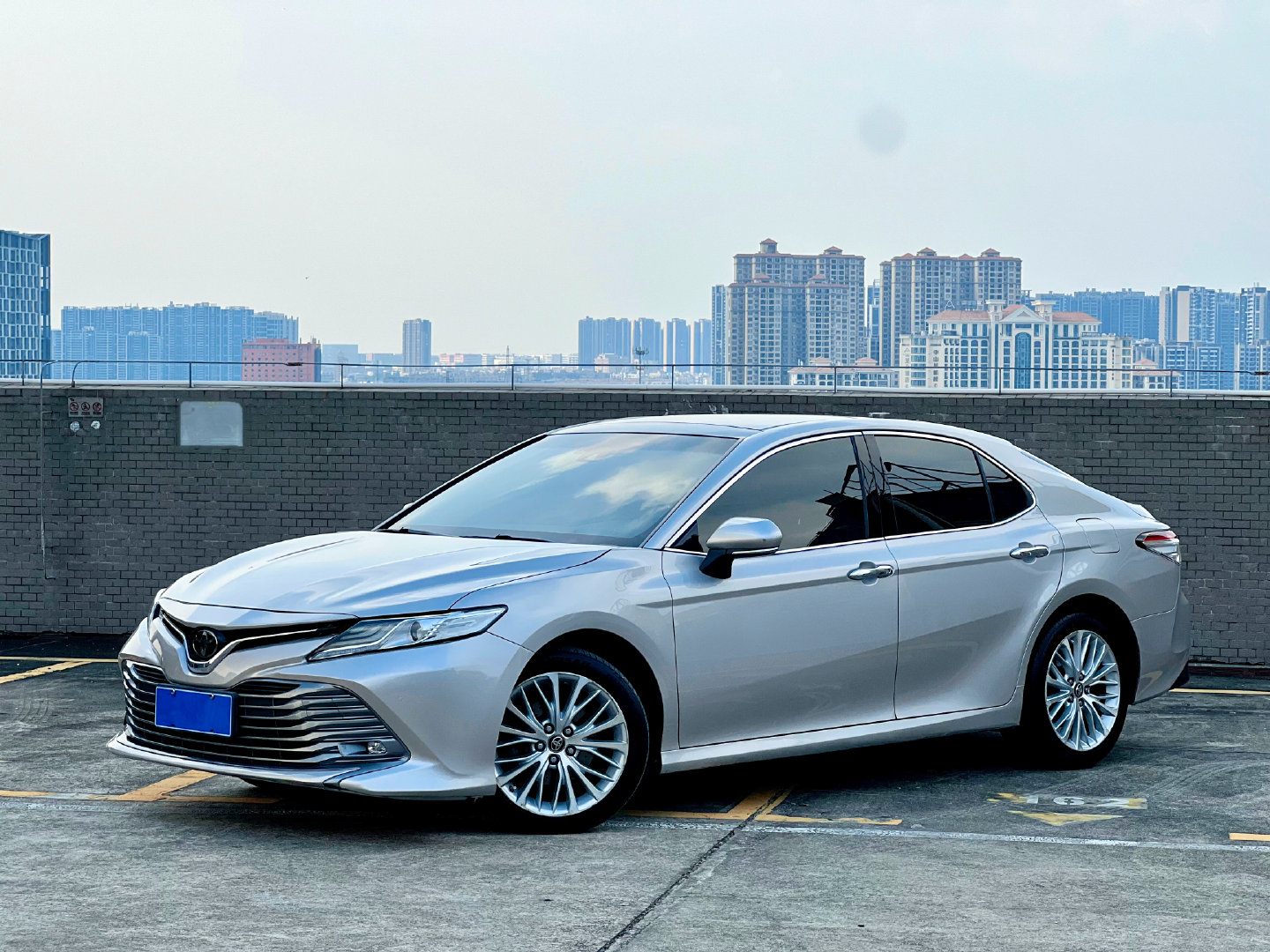 丰田 凯美瑞
2019款2.5G豪华版
2020年1月上牌 7万多公里
仅两个面喷漆 查博士S级 
喜欢您来～ ​