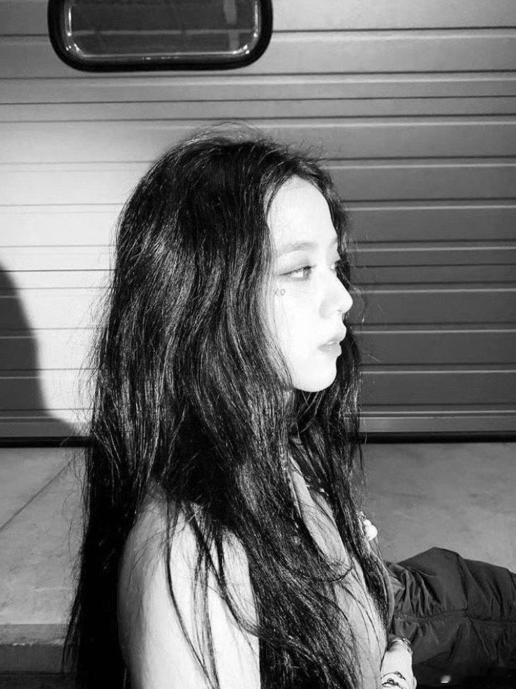 #kimjisoo[超话]##金智秀# 
帅帅的秀秀 ​