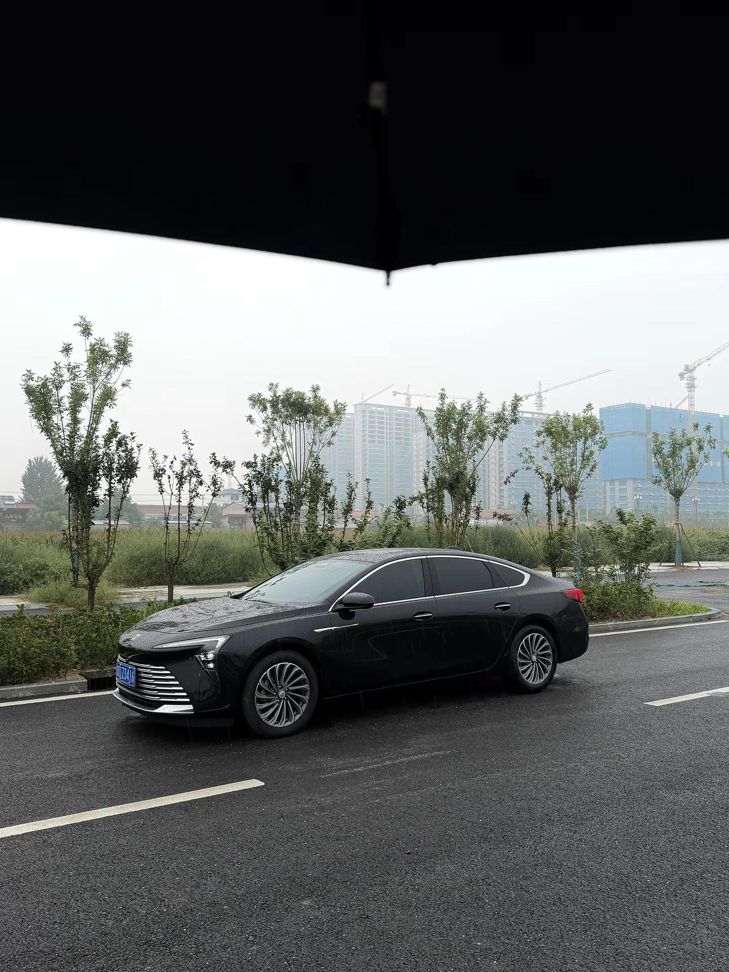 又一家车企不再投放燃油车，内燃机的时代真的要落幕了吗别克君越