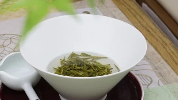 黄金 | 伦敦再净流出25亿，牛来还是熊出没？