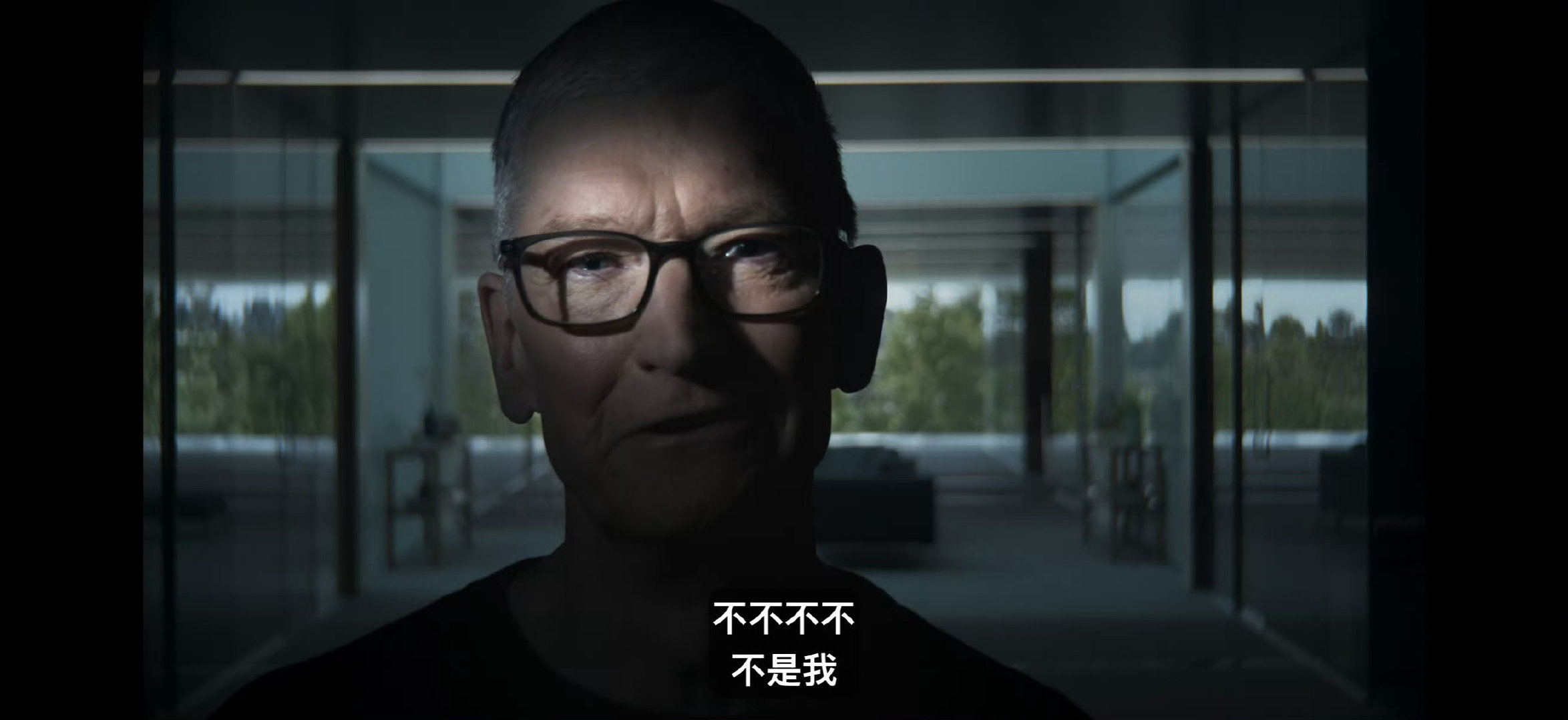 #都谁熬夜看苹果发布会了#苹果的每次发布会，熬夜在屏幕前蹲守的人，就像是熬夜看欧冠决赛一样，苹果的发布会已经不仅仅是这个行业的产品发布会了，更是社会热点事件。 ​