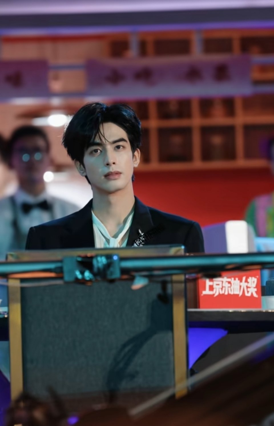 我靠！刷到宋威龙一个视频随便一截图真的是365度无死角帅呀[震惊] ​