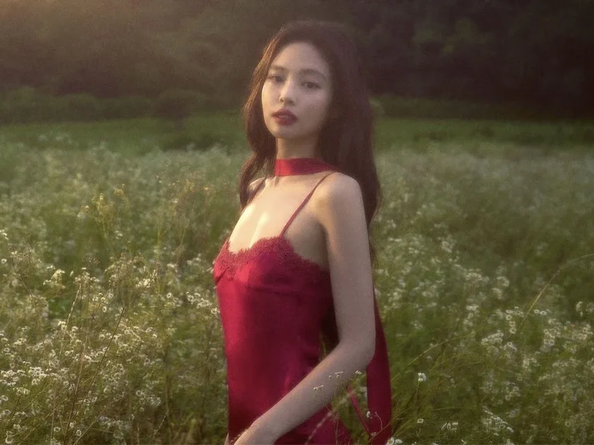 JENNIE更新Spotify主页头像&背景🪽
