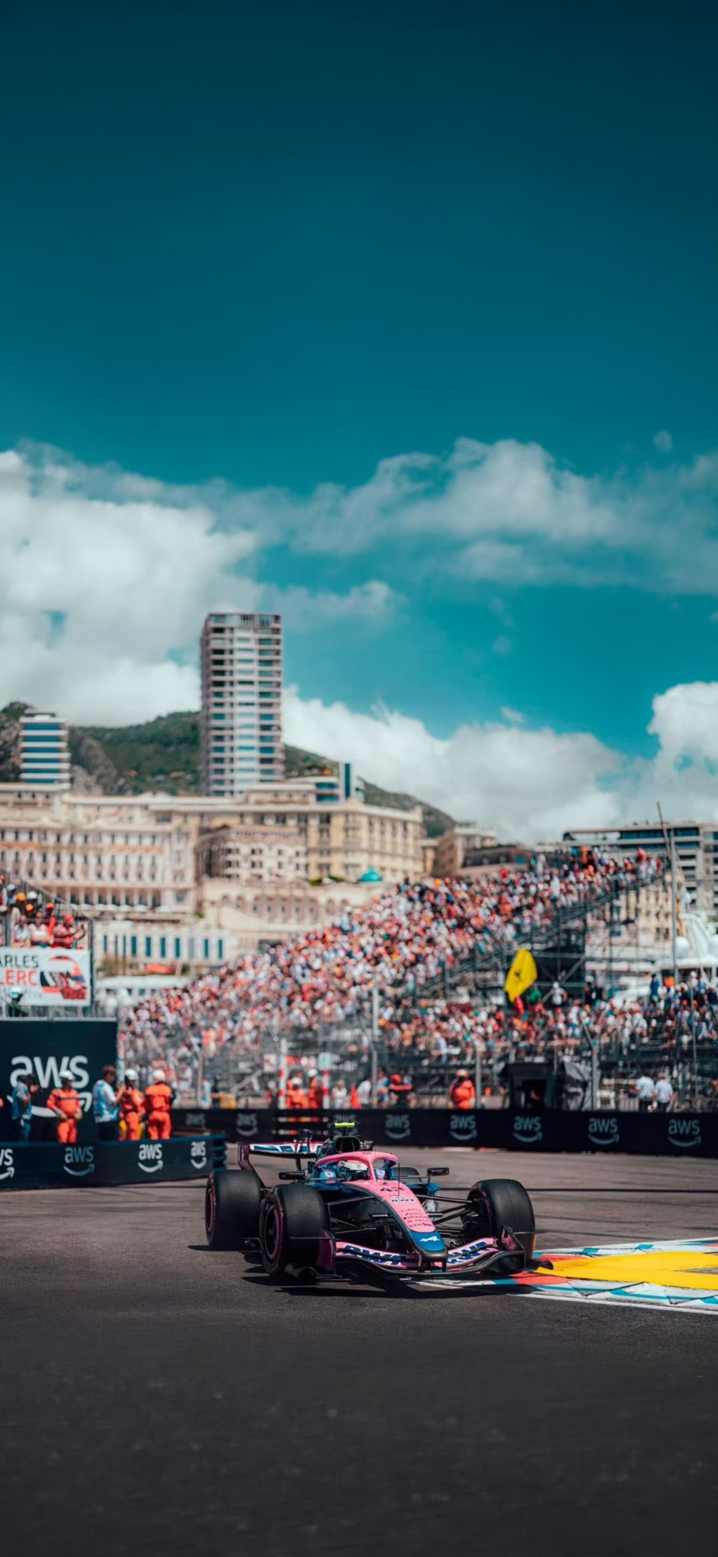 F1西班牙站正赛结果出炉，安东内利夺冠。
如我所猜想，安东内利果然夺冠了，成为马德里新赛道首个正赛冠军。年轻，适应能力强，赛车也给力，终不负众望！【来自懂车帝车友圈】