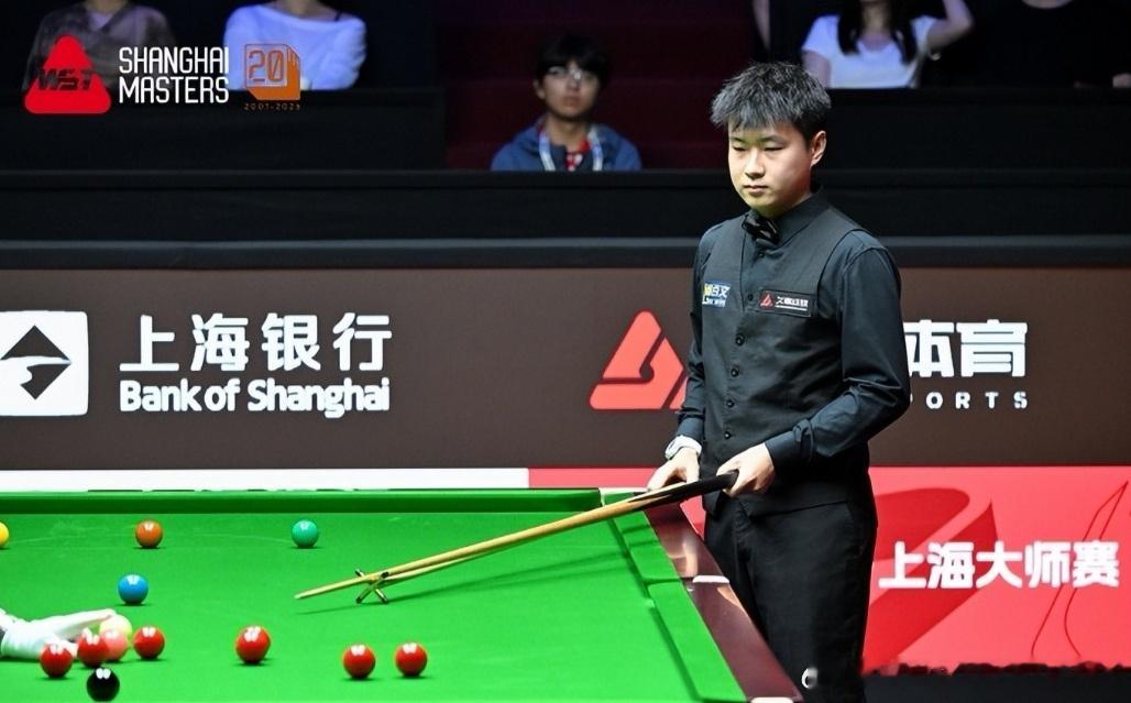 上海大师赛杀疯了！一夜两个6-0，75三杰全军覆没  昨晚的上海体育馆...