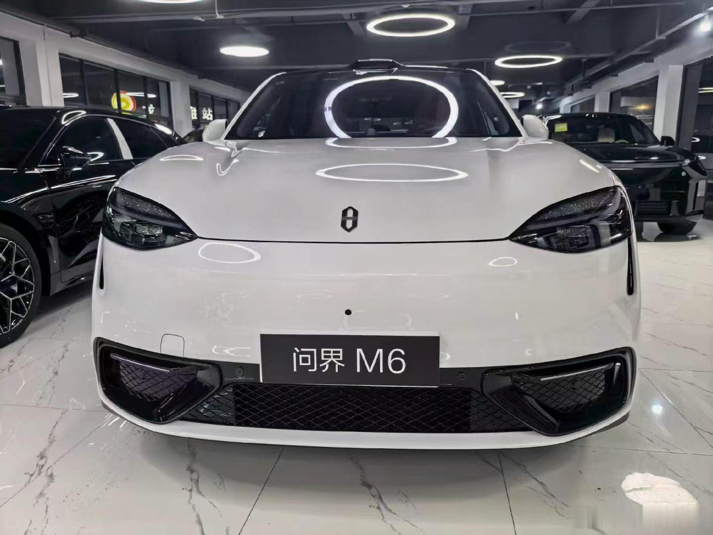26款问界M6 纯电Max+ 长续航版
指导价：27.98万，白外棕内，加装电踏板
39公里，26年6月出厂，26年9月上牌
原版原漆，个人一手，现车随时提，26.8万带一年交强#鸿蒙智行[超话]##问界m6# ​