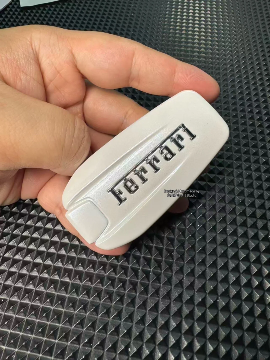 法拉利定制｜选了我心里最纯粹的那一种。🤍