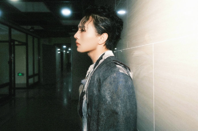 1. 披哥二公意难平💔叶润泽遗憾淘汰！rap刚出圈，光芒乍现就要谢幕
