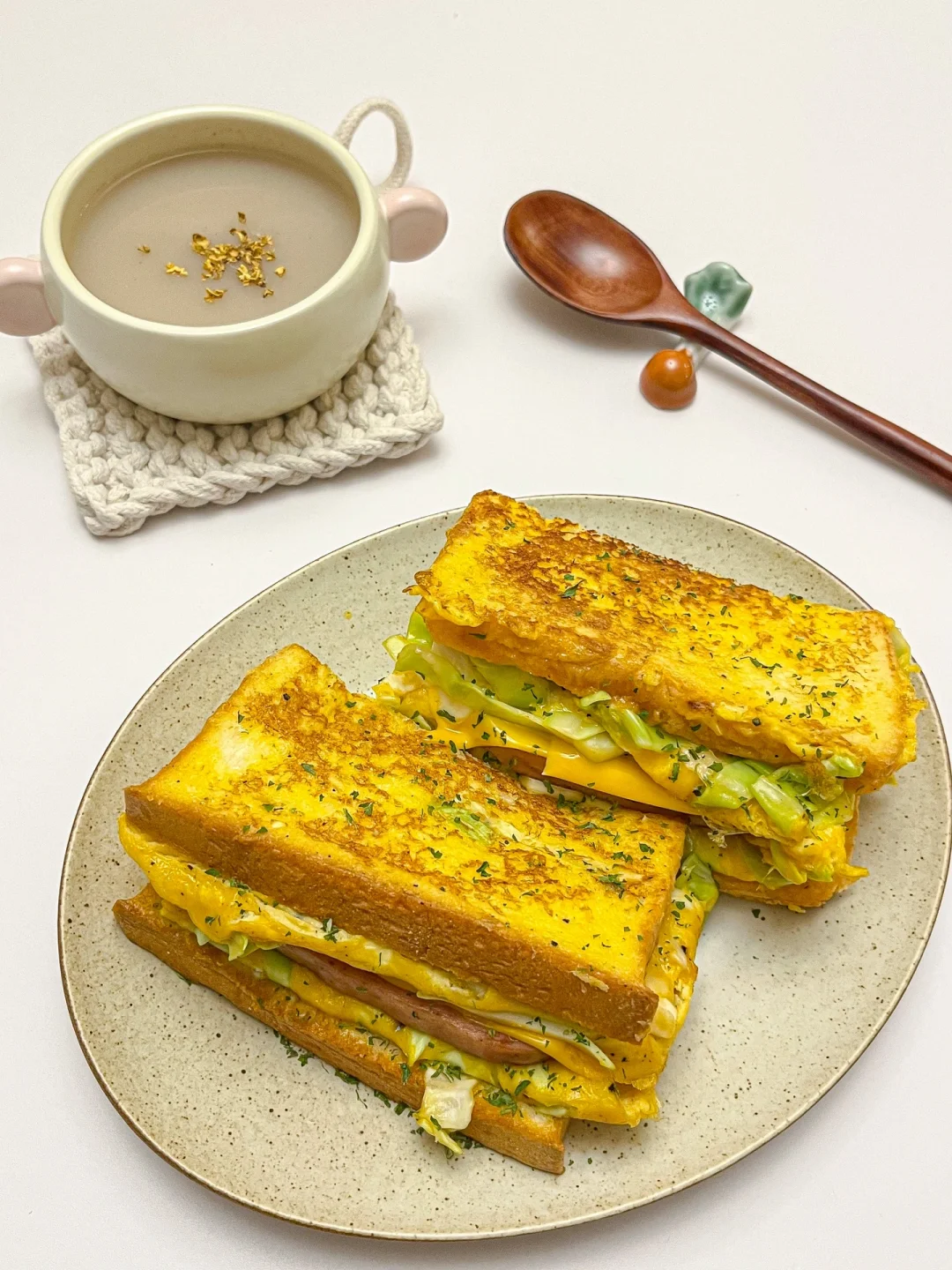 今日份早餐 | 🥪包菜芝士火腿蛋包三明治