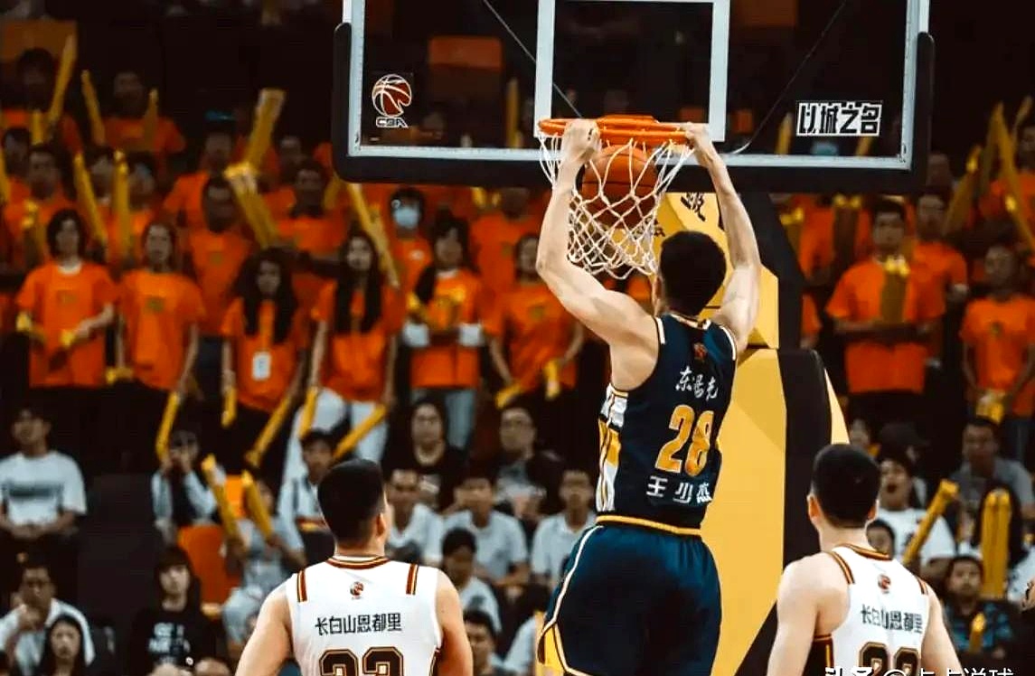 别单看“状元”这三个字，今晚两位当年的头号秀给出的回答不太一样。王少杰...