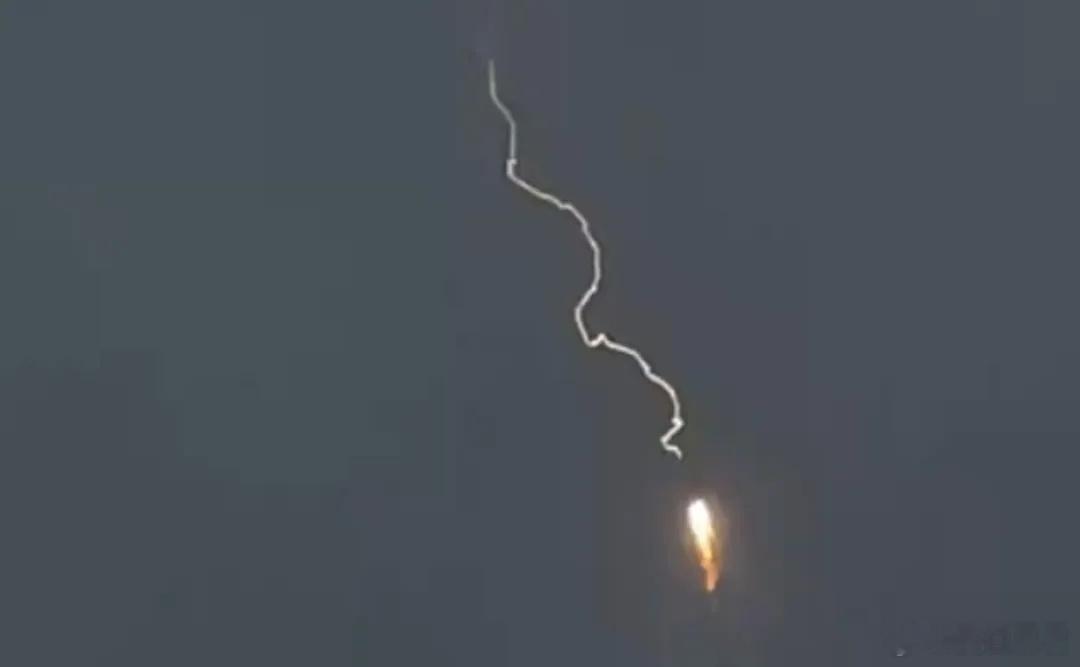 这要发生在星舰，殖子会兴奋的晕好几回吧！！  2026年7月23日夜间...