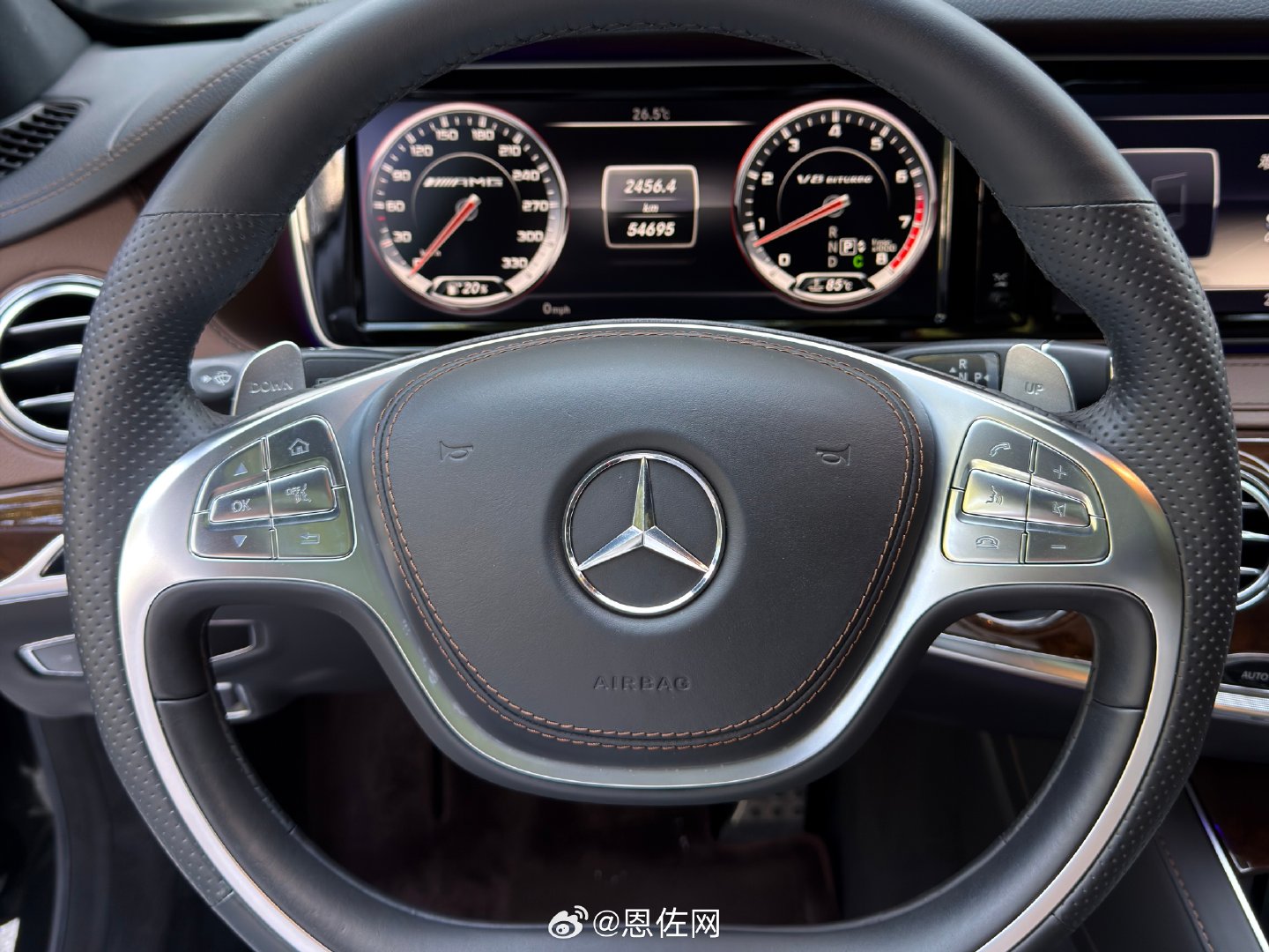 50多就能开上奔驰AMG S63
还要啥普通s级 ​