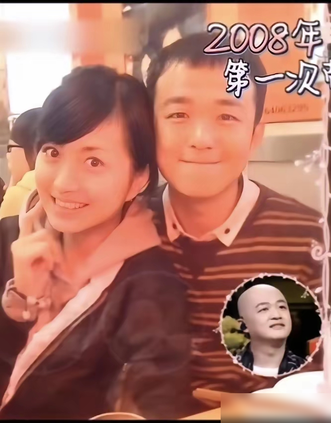 包文婧当年追包贝尔，追到跟赵奕欢当面对质，就为问一句你俩到底有没有事。她当着全国观众说，包贝尔是全世界最帅的男人，那股子崇拜劲儿，愣是把一张普通脸看成了顶级痞帅。网友早吵翻了，一边刷情人眼里出西施，一边调侃哄抬猪价，都觉得这颜值账算不过来。可你细想，一个18岁就主动锁定目标、把不安全感全写在脸上的姑