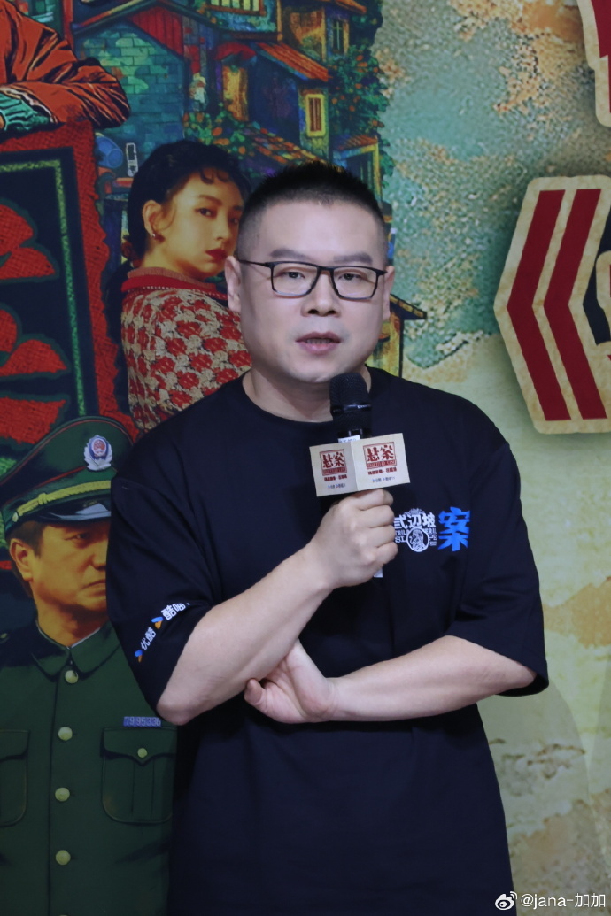 悬案的“悬”在前面，小岳岳的表演在后面接住了。 ​​​