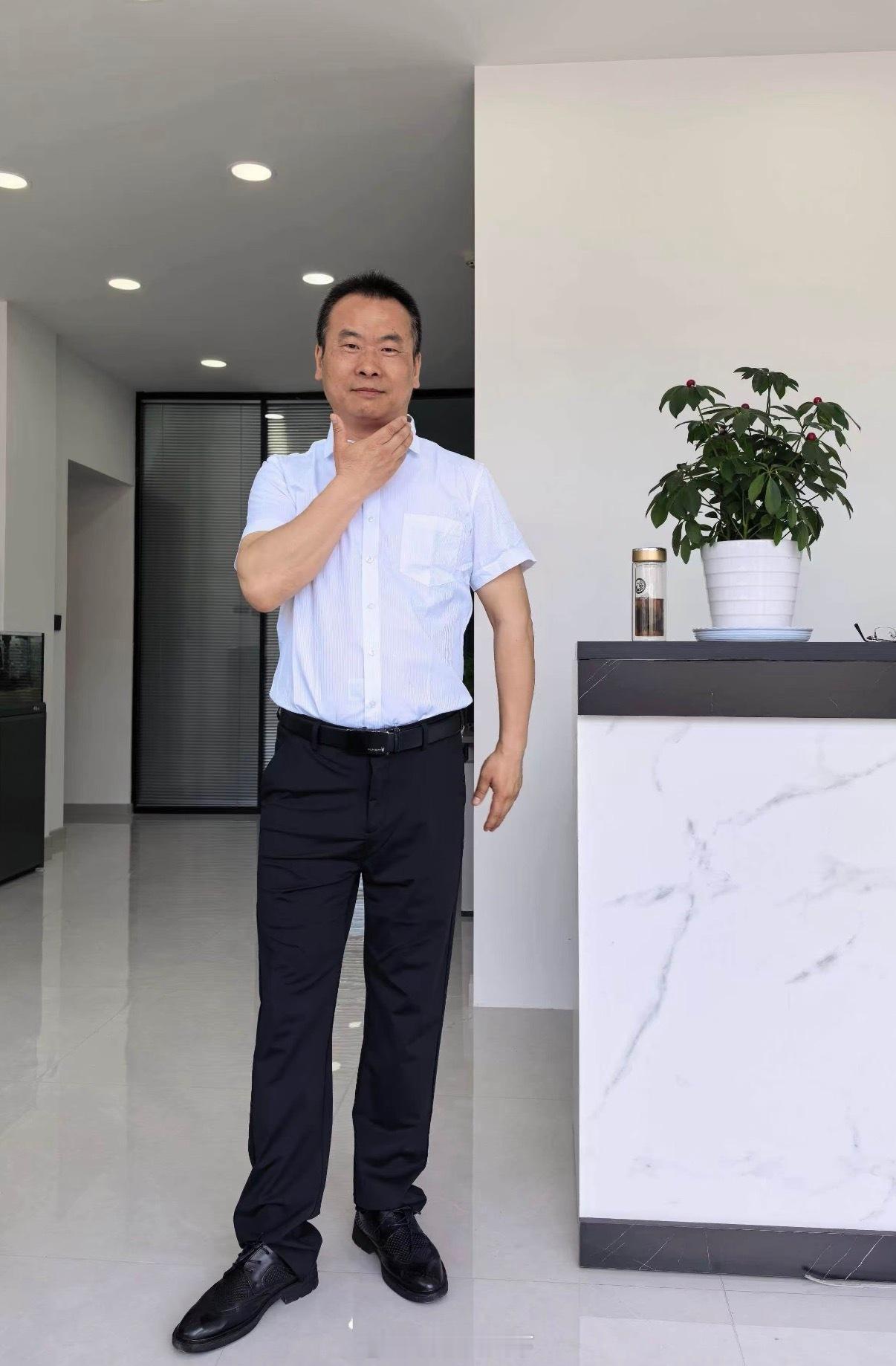 比俄乌前线还密。 台风“美莎克”过后，横州六蓝水库决堤，洪水围村、道...