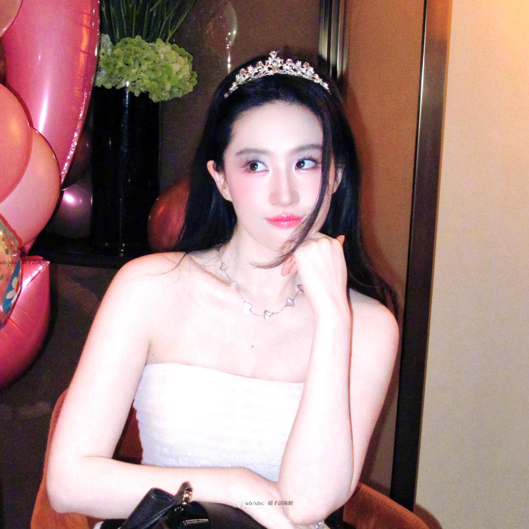 刘亦菲👑公主

#刘亦菲梦回19岁时的金鹰女神# ​