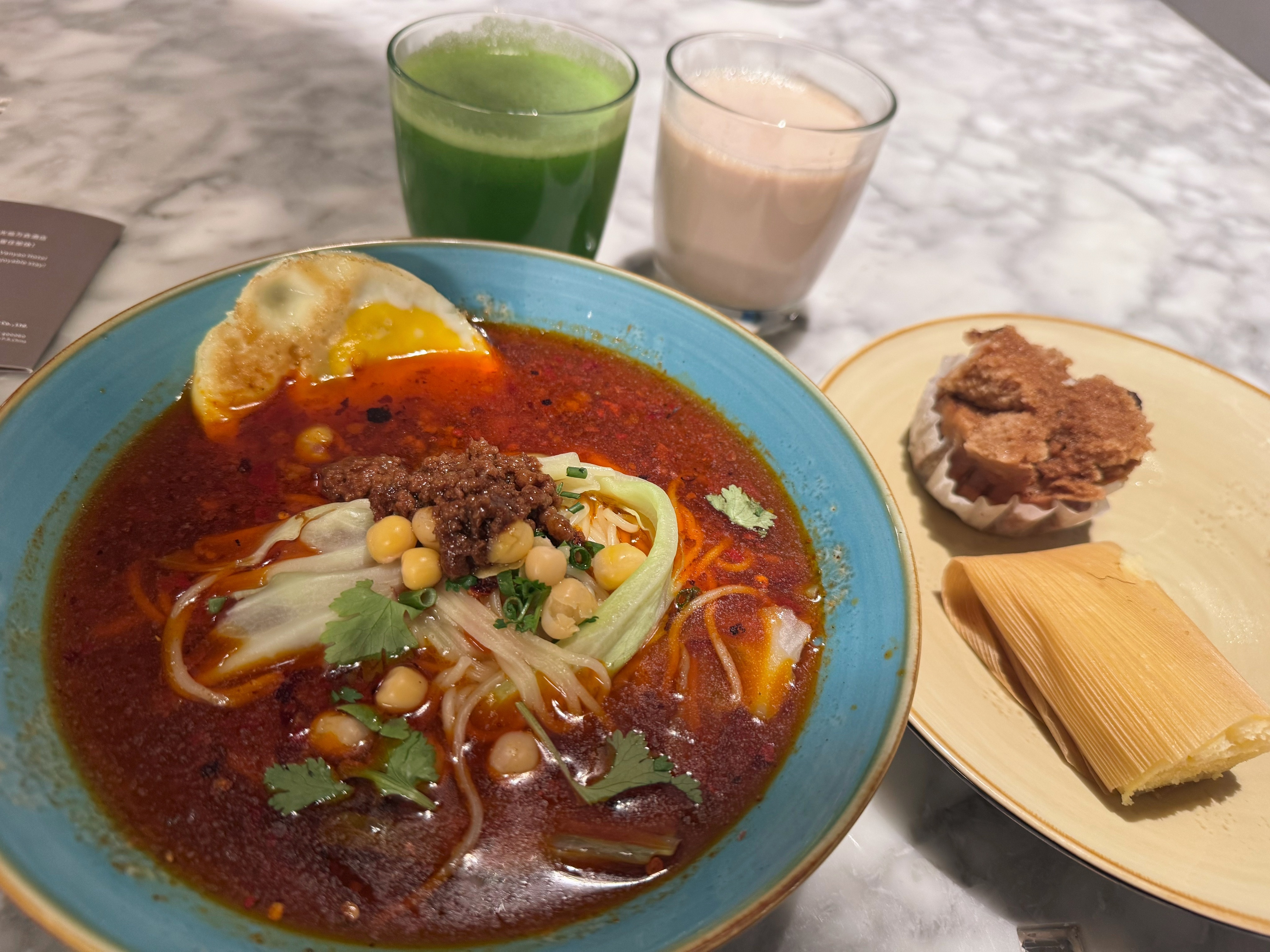 强烈谴责早餐期间高油高盐行为，从今天起我要戒糖断碳 ​​​