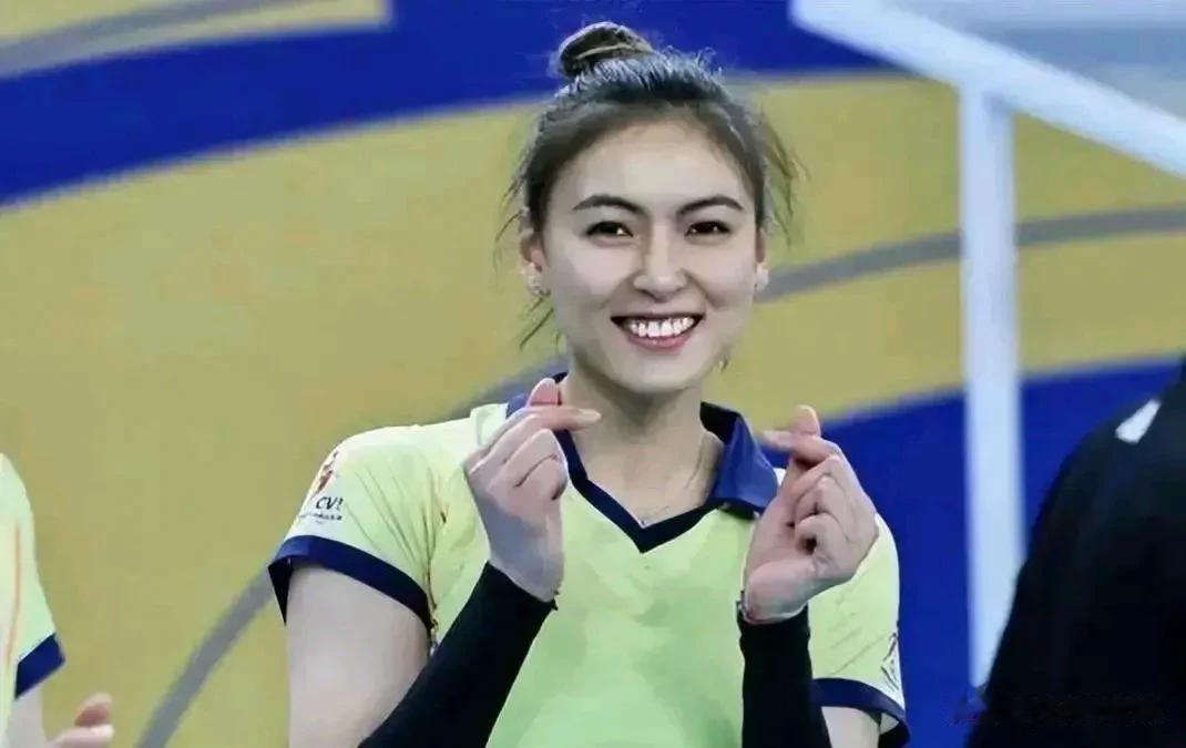 大运会中国女排十之最第一最出色的美丽球员缪伊雯第二最帅气的球员