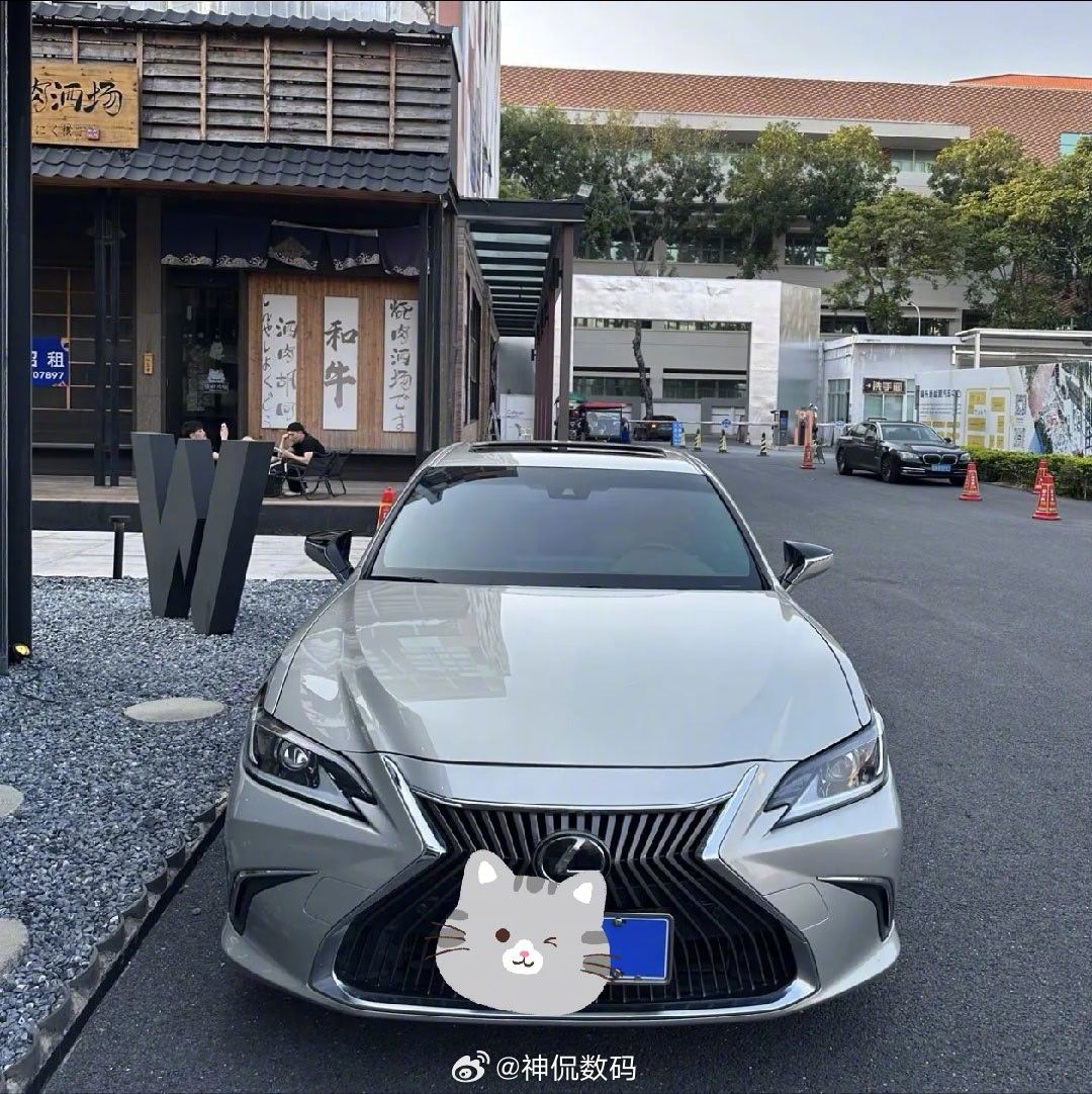 不敢相信BBA之前在国内到底赚了多少钱。

BBA降价成这个样子了，依旧有钱赚。

22年有个朋友买了辆雷克萨斯ES200花了35个（那个时候好像还要加价），现如今25w左右就能落地一辆ES200#冒个泡# ​