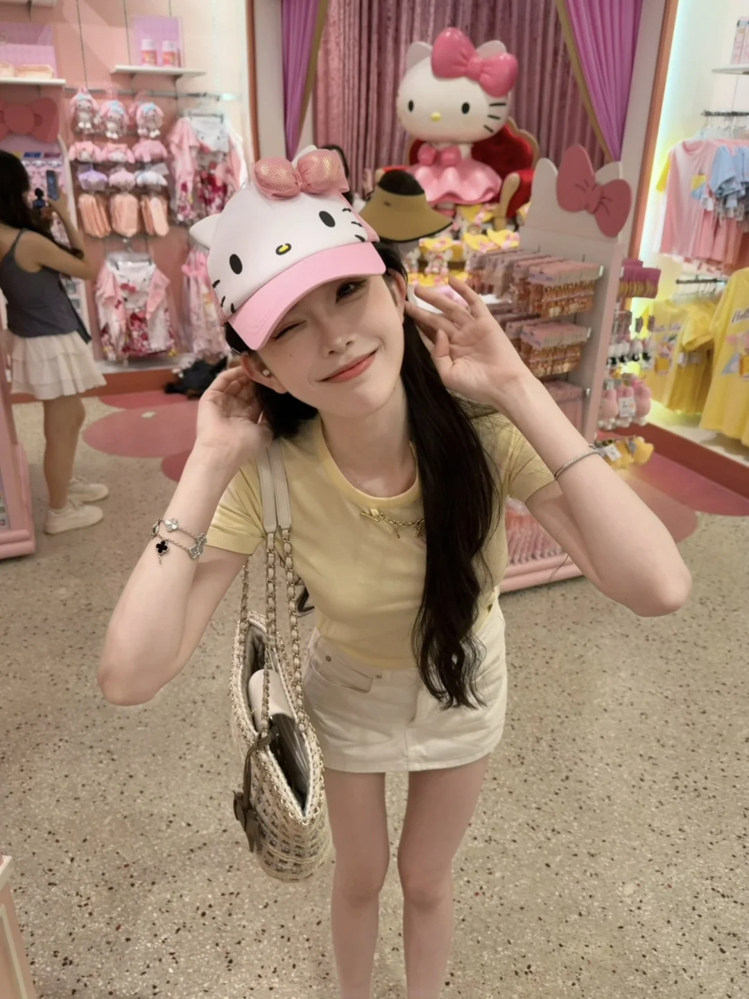 ^     ʚɞ^🎀 ミ⁰̷̴͈  。⁰̷̴͈ ミ 打卡最小的环球影城🌍
