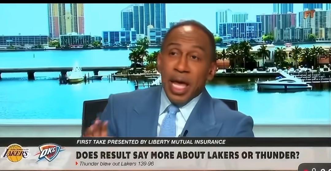 当一个人连续7场轰下30+三双，把篮球场变成私人秀场时，他突然倒下了。...