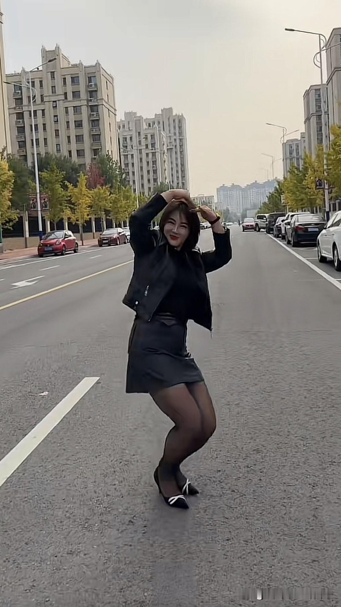 日常时尚街拍美女！！！