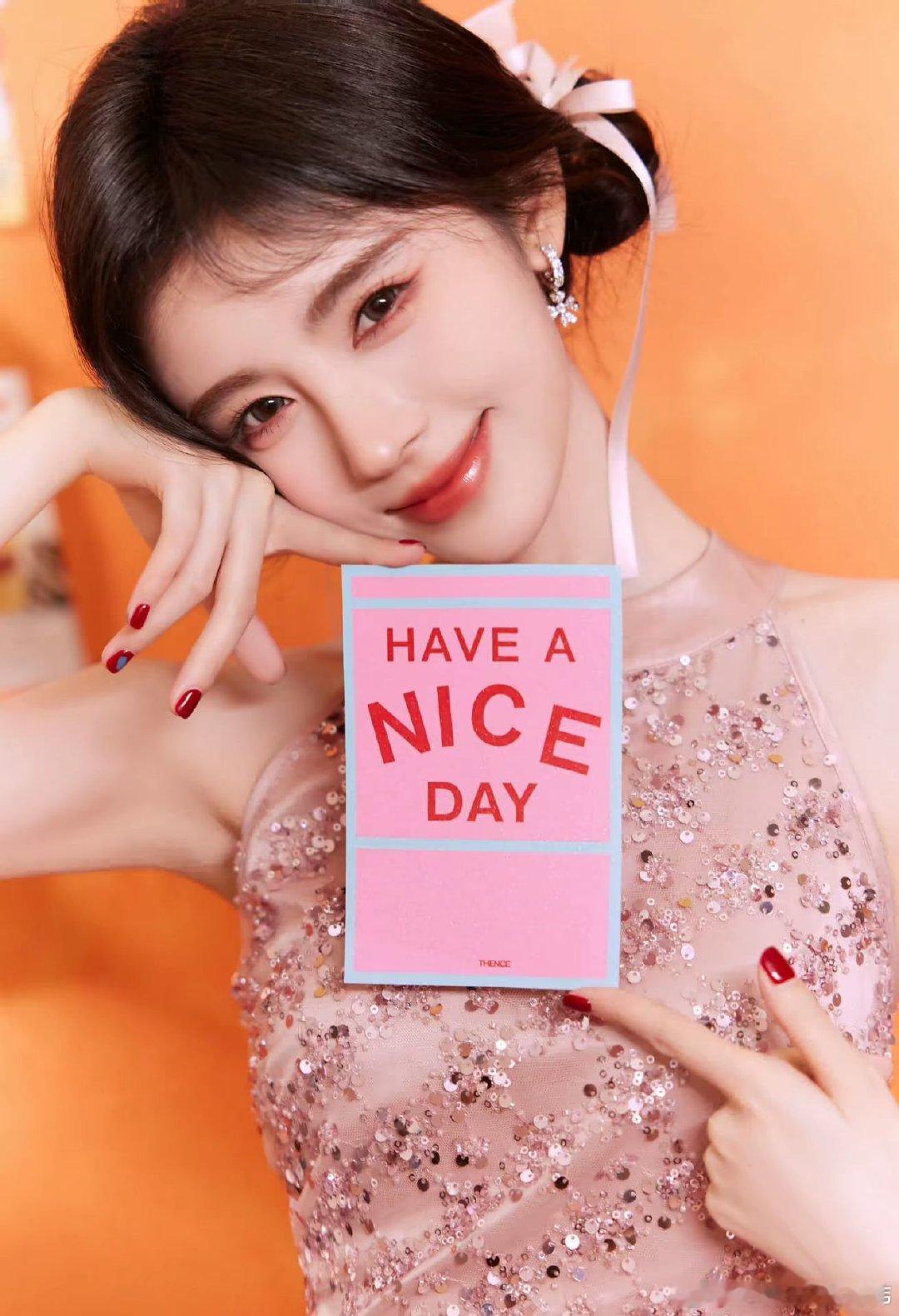 #鞠婧祎露芜衣#jjy#鞠婧祎阿黛#

狂风暴雨也要陪你走更远

​