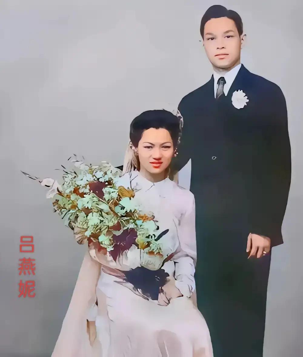 1960年，霍英东非要娶离过婚、还带着个儿子的冯坚妮。原配吕燕妮，眼皮都没抬，只回了俩字：“随你。”紧接着补了一句硬邦邦的条件：往后不管再进几房人，霍家的生意，只能由我生的孩子接手！

事情就这么定了，霍家上下没人敢再说一个字。消息传出去，外面人都等着看热闹，想看看冯坚妮进门后，霍家会不会鸡飞狗跳。