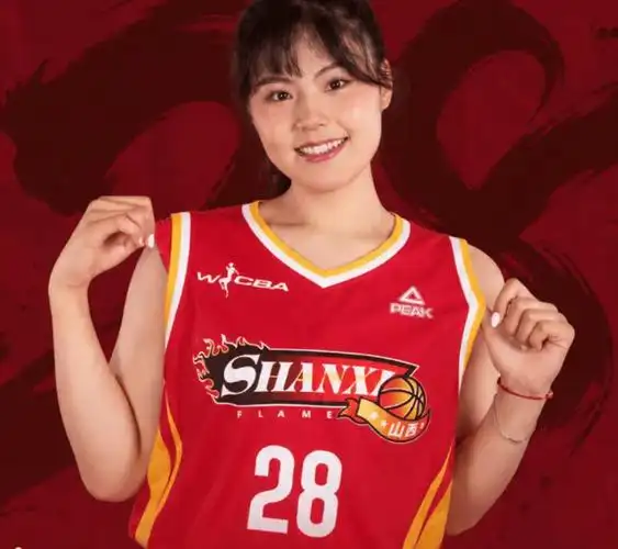 中国女篮传来三大消息：三大名将李梦、李月汝、韩旭，迎来新动向

中国女篮结束一轮大赛，李月汝、韩旭、李梦又站到了不同的起跑线上，一个回家乡打球，一个继续留洋，一个终于等到新赛事定档。

我更关心的是，她们能带着怎样的状态回来？10月13日，山西女篮宣布李月汝加盟，身披28号球衣参加2026—2027