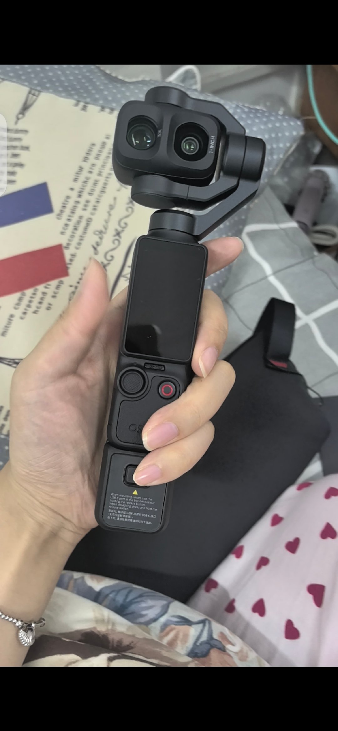 没什么好炫耀的。
努力是假的天赋是假的缘分是假的只有我男朋友给我买的大疆pocket4pro是真的！！[奶牛猫] ​