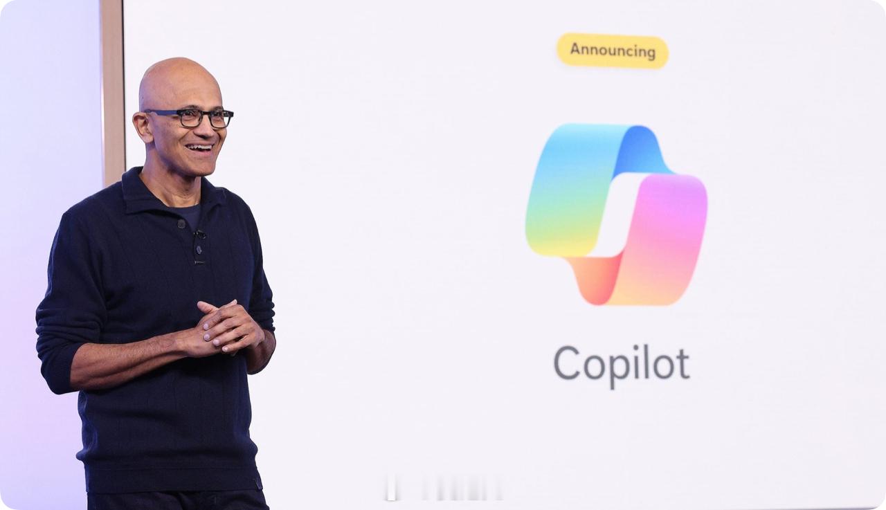 💡观点 | 微软 CEO：企业不能把 AI 思考能力外包给单一模型

微软 CEO 萨提亚·纳德拉在 CNN 对话中表示，企业使用 AI 时不仅拥有「人力资本」，还会积累由提示词上下文、员工与模型的交互记录以及使用方式组成的「Token 资本」。这些知识应留在企业内部，而不能被绑定到单一模型或服务商。

他主张企 ​