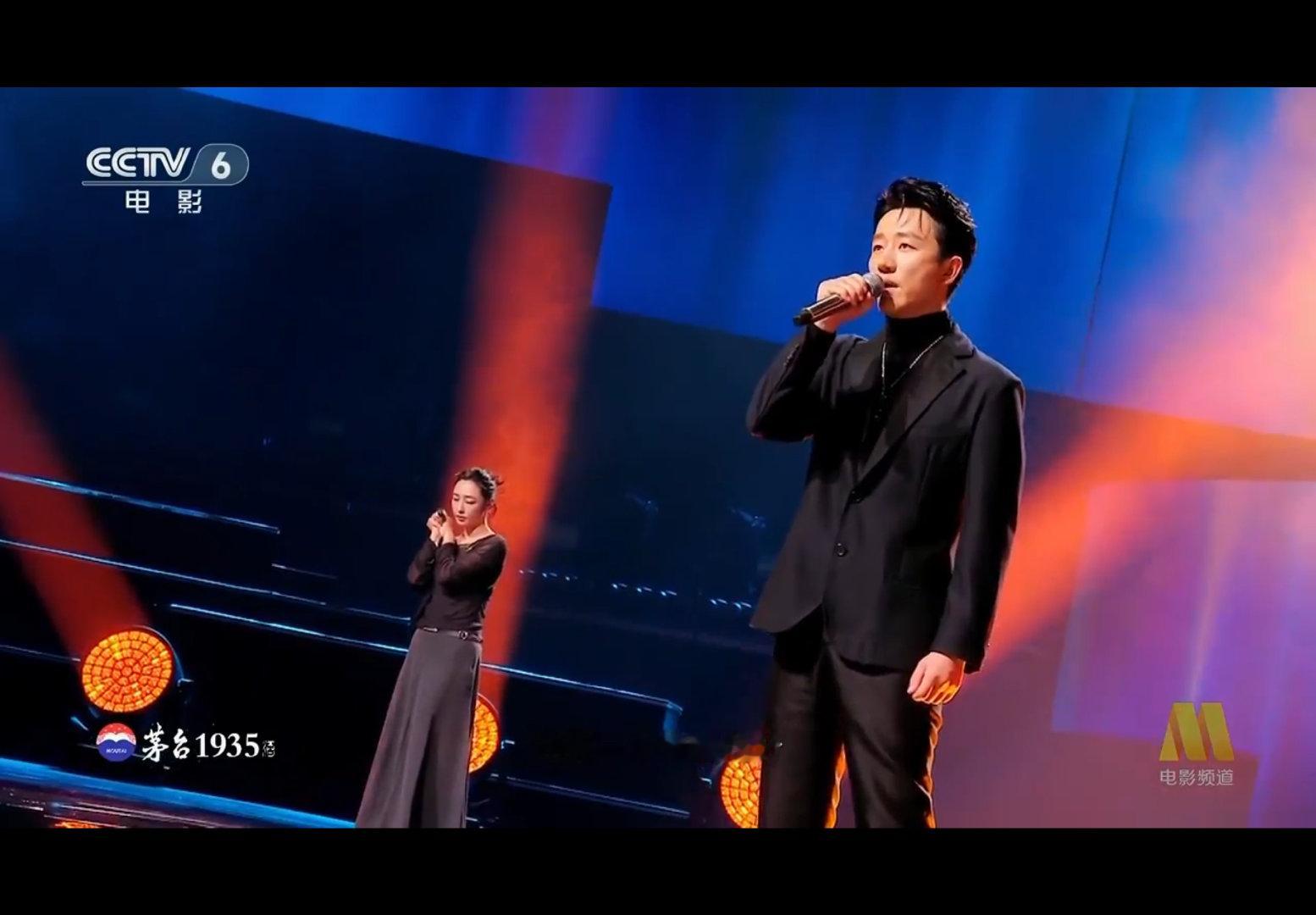 #黄轩[超话]#  这个烟嗓唱着还是太好听了[馋嘴]#黄轩##湾区升明月# ​